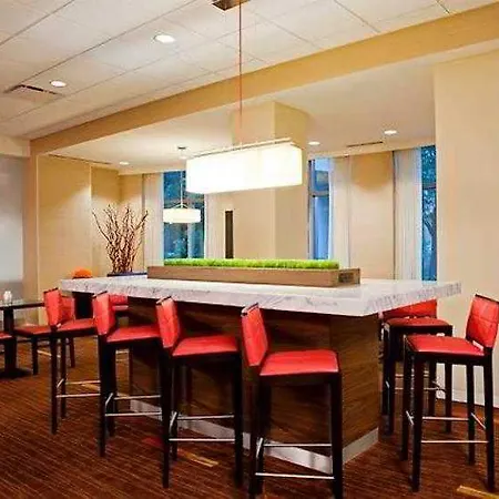 Courtyard Grand Rapids Downtown 
